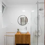 Guestready - With Outdoor Charm